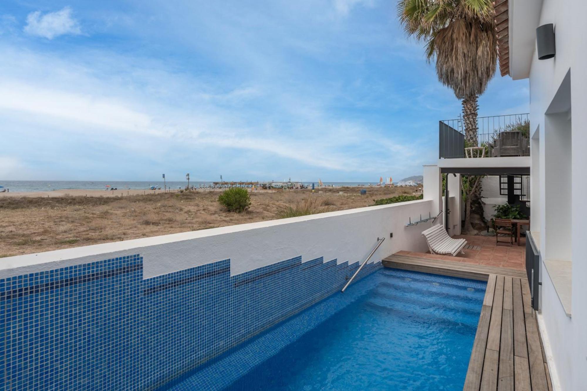 Beach Villa Cristina By Hhbcn Castelldefels Oda fotoğraf